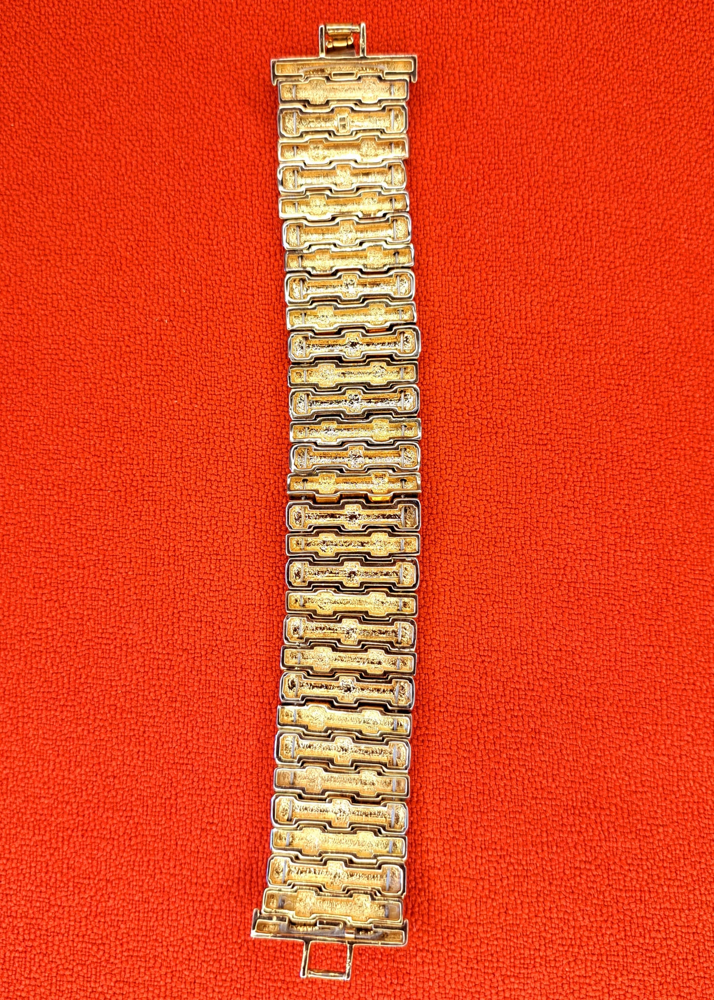 Manchette à Mailles Tissées en Plaqué Or