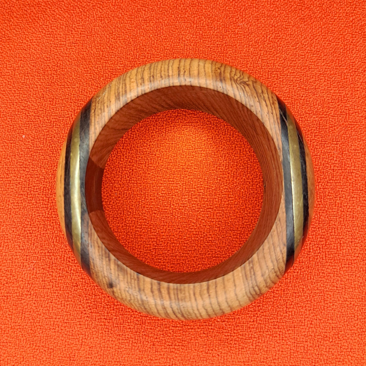 Bracelet Jonc Artisanal en Bois Naturel & Laiton