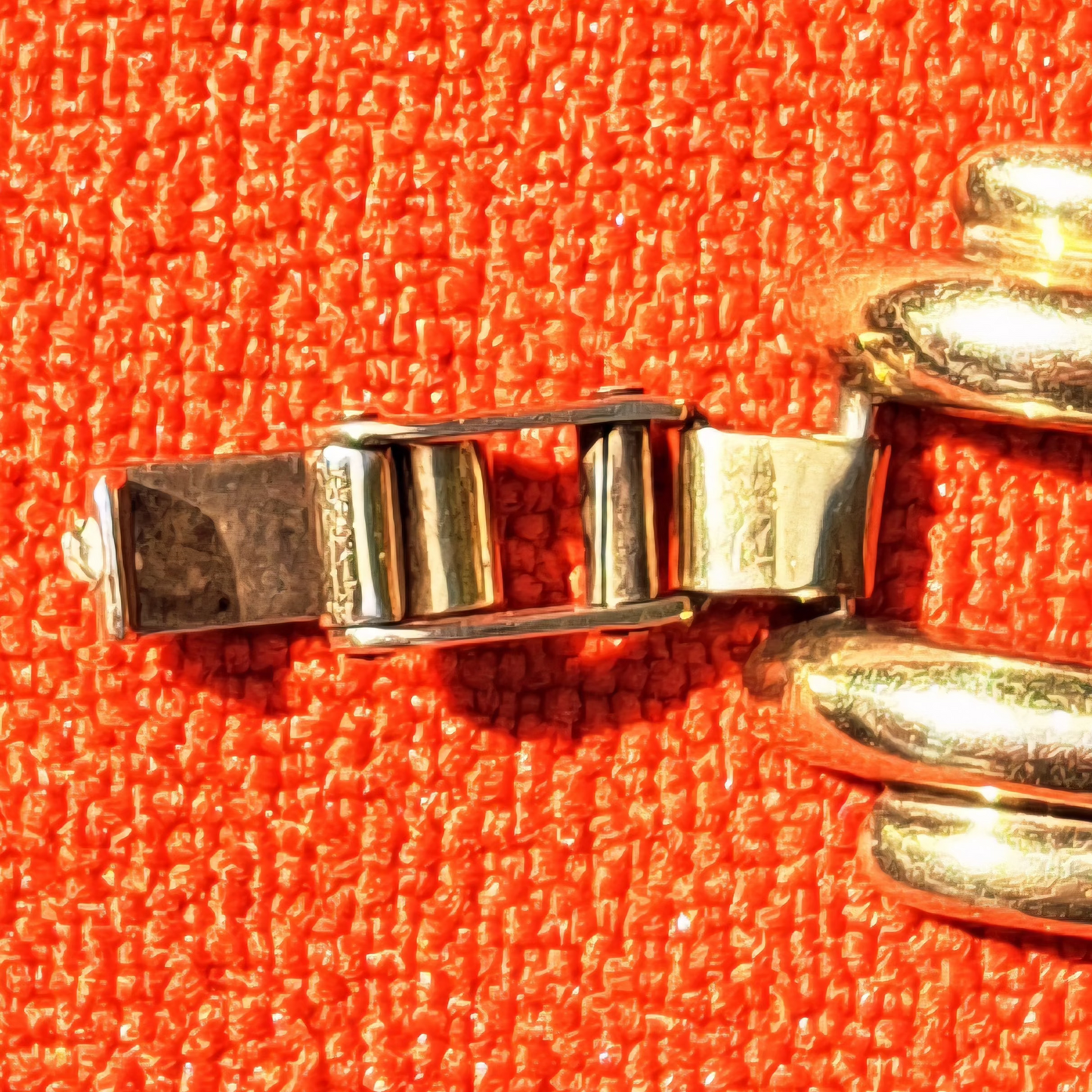 Bracelet en Métal Doré Maillons Rectangulaires Ajourés Années 1980