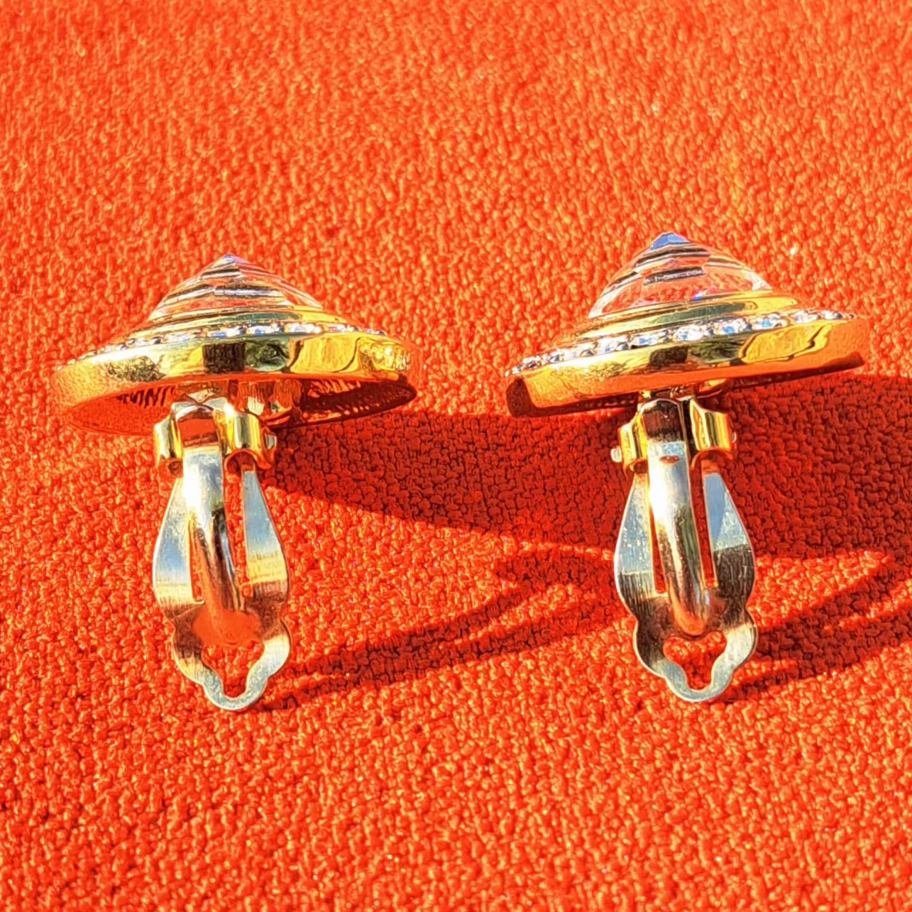 Clips d’Oreilles Vintage Dorés et Strass Années 80-90