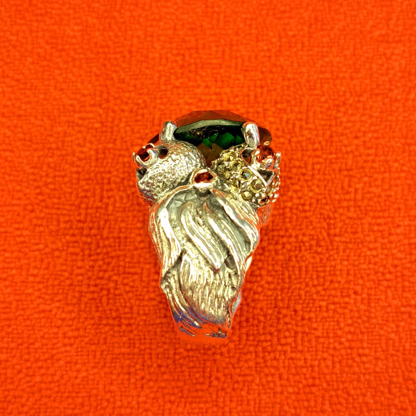 Bague en Argent 925 Grosse Pierre Verte Facettée & Cœurs Orangés