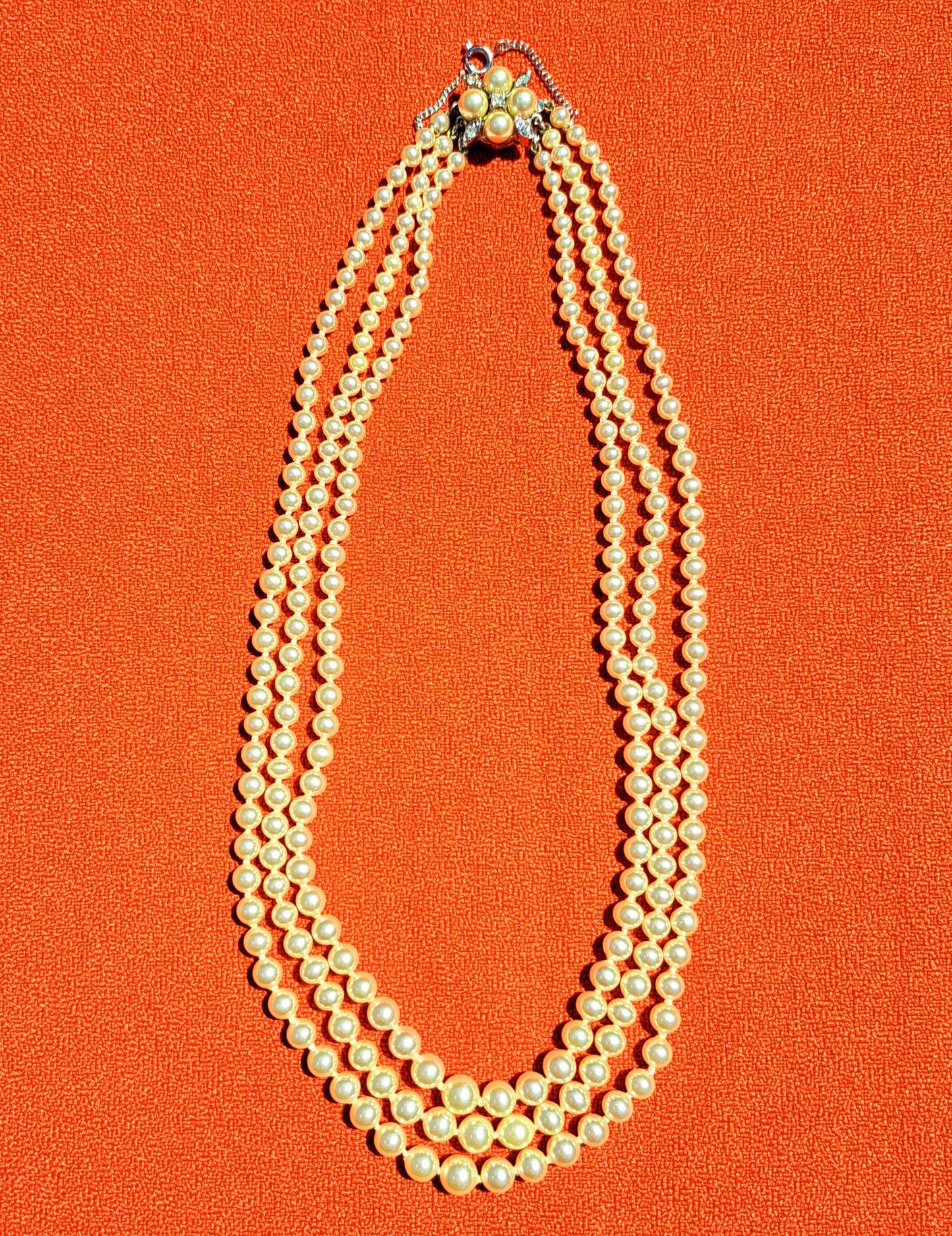 Collier de Perles à Trois Rangs