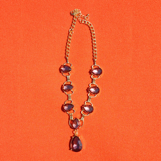 Collier Doré avec Pierres Violettes en Verre Facetté