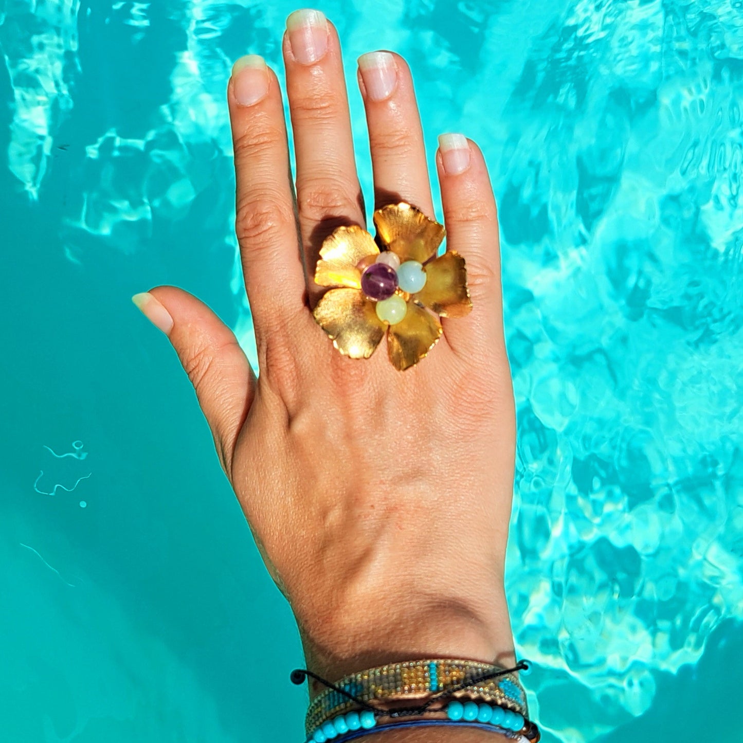 Bague Fleur Signée, Plaqué Or & Pierres Naturelles