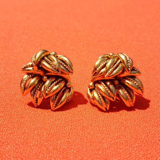 Clips d'Oreilles Dorés Motif Feuillage Sculptural