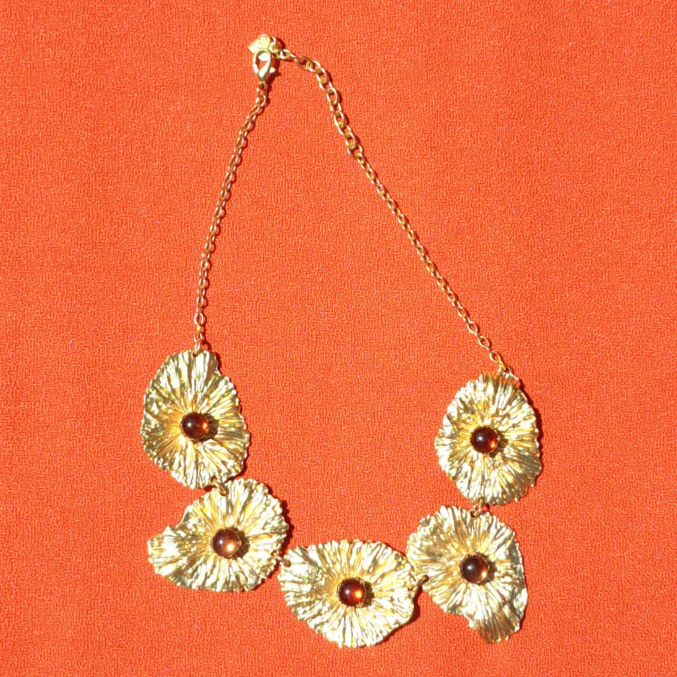 Collier Dolce Vita Plaqué Or Fleurs Texturées & Cabochons Résine