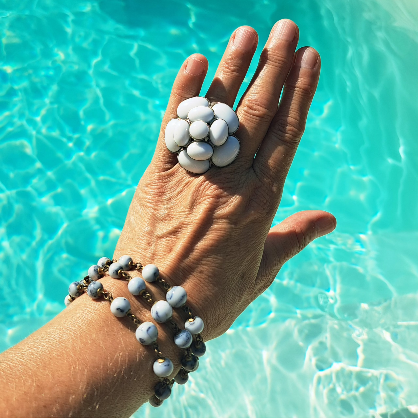 Bague Fleur Camélia Capri de PHILIPPE FERRANDIS