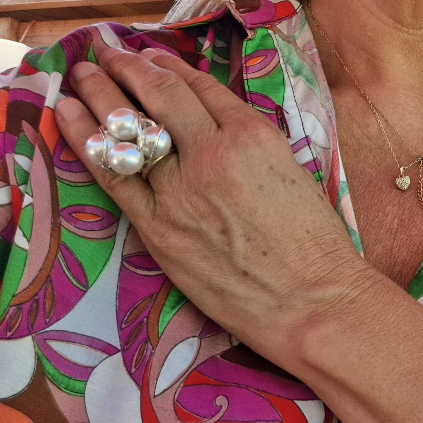 Bague Cocktail  en Métal Argenté, Style Sculptural