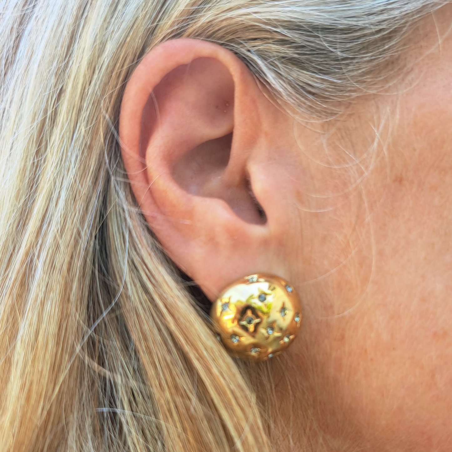 Clips d'Oreilles Demi Boule avec Etoiles Strass