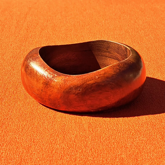 Bracelet Jonc en Bois Sculpté Design Organique années 1970 début 1980.