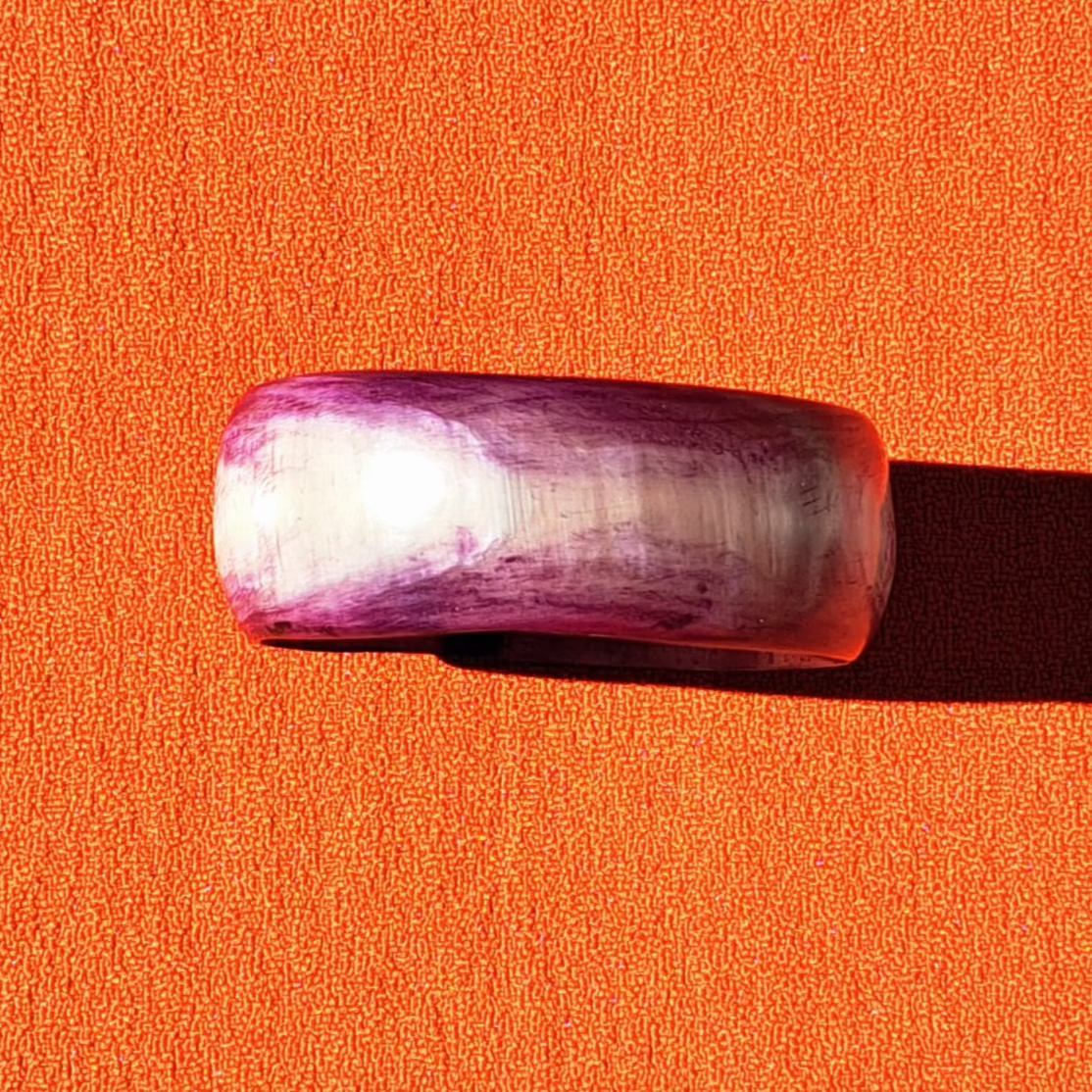 Bracelet Jonc en Corne Teintée Violet Marbré Années 1980-1990