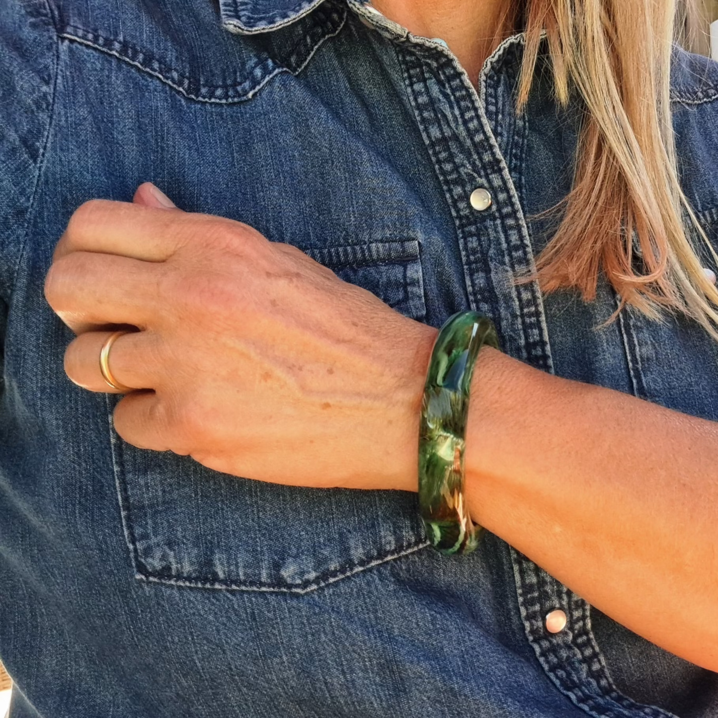 Bracelet Jonc en Bakélite Vert Marbré Années 1930–50