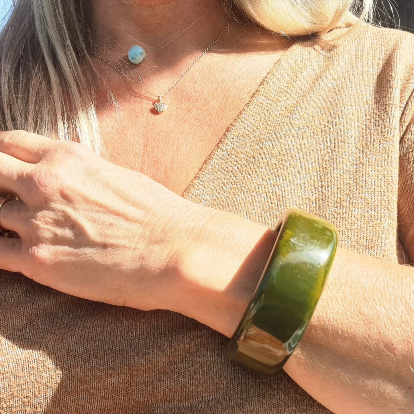 Bracelet Jonc Vintage en Bakélite Vert Forêt Profond Années 1940–1950