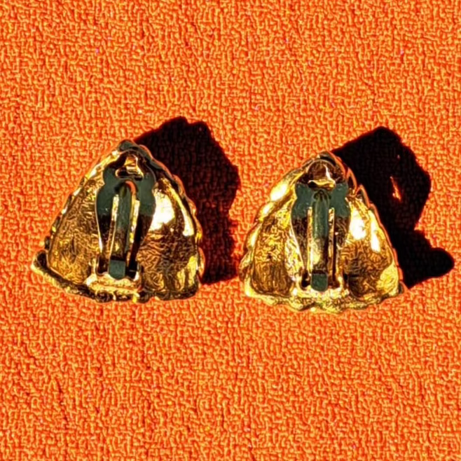 Clips d'Oreilles GONTIE PARIS Géométrie Sculpturale Or Cannelé