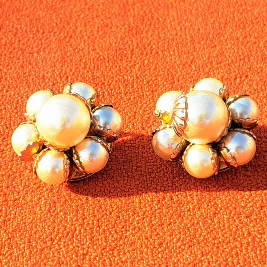 Clips d’Oreilles Bouquet de Perles Années 80-90
